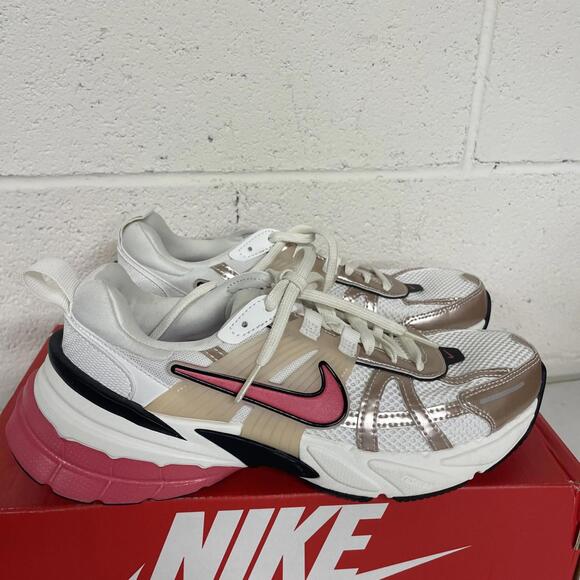 NIKE V2K Run Womens Running sneakers Guava Ice, Metallic Silver Aster Pink 8.5 - Picture 8 of 12